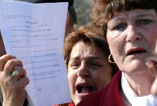 Lapértesülés: a kormány a szeptemberi 40 százalékos nyugdíjemelés elhalasztására készül