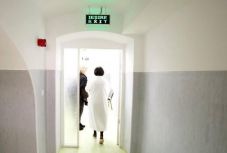 Tíz újszülöttnél mutatták ki a koronavírus jelenlétét a temesvári kórházban