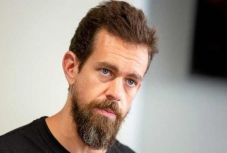 Hatalmas összeget adományoz a koronavírus elleni harcra a Twitter alapítója