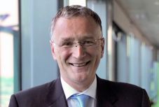 Beadta lemondását az Európai Kutatási Tanács elnöke