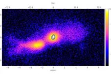 Először készült felvétel galaxisok ütközéséből eredő, nagy erejű anyagsugárról