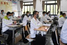 Több mint öt hete nem látott szintre emelkedett az új fertőzöttek száma Kínában