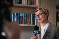 Lemondásra szólította fel a belügyminisztert az RMDSZ