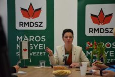 Koronavírus: a szociális szolgáltatásokat végző szakszemélyzetnek is külön juttatást kér az RMDSZ