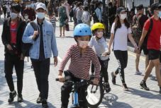 Koronavírus: felfelé javította a fertőzöttek és halálozások számát a közép-kínai Vuhan