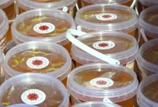 Mézadományt kaptak a csíkszeredai kórház dolgozói