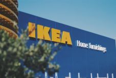 Az IKEA májusban megkezdi európai boltjainak újranyitását