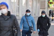 Kötelezővé tette a maszk- és kesztyűviselést Temesváron a polgármester