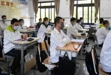 Négyszer nagyobb lehetett a jelentettnél a koronavírus-járvány első hulláma Kínában