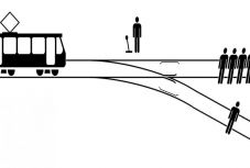 Bogdán Tibor: Ketyeg az óra, avagy a villamos dilemma