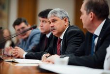 Elfogadta a parlament a cégeknek adókedvezményt nyújtó kormányrendeletet