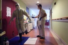 Meghalt 8 beteg és 2583-ra emelkedett a fertőzöttek száma Magyarországon