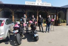 Rászorulóknak visznek ebédet Nagyváradon a motorosok