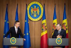 Már Moldovának is küldött védőfelszerelés-szállítmányt Magyarország