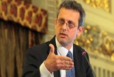 Jegybanki elemző: a kormánynak a lakosok egészségét, nem a cégeket kell védenie