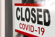 A felbontott munkaszerződések száma meghaladja a 270 ezret