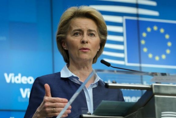 Von der Leyen: 7,4 milliárd euró gyűlt össze a vírus elleni küzdelemre