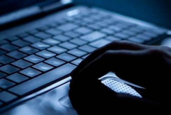 Erőszakra felbujtó videókért indult eljárás egy Hargita megyei férfi ellen