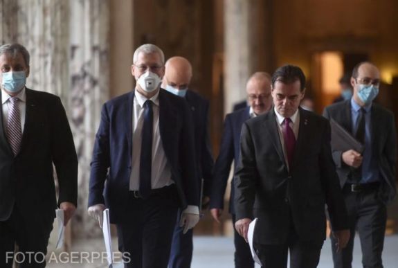 A vészhelyzet idejére szóló intézkedéscsomagot fogadott el a kormány