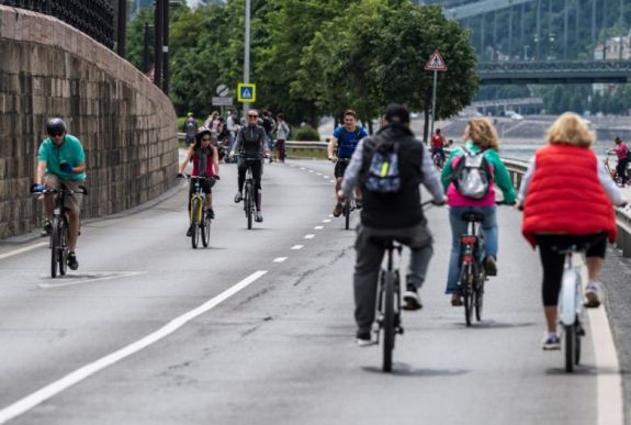 Budapesten is feloldják a kijárási korlátozást