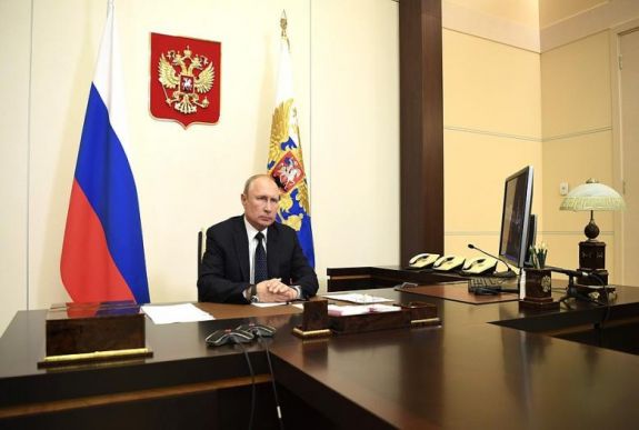 Vlagyimir Putyin a koronavírus járvány második, őszi hullámától tart