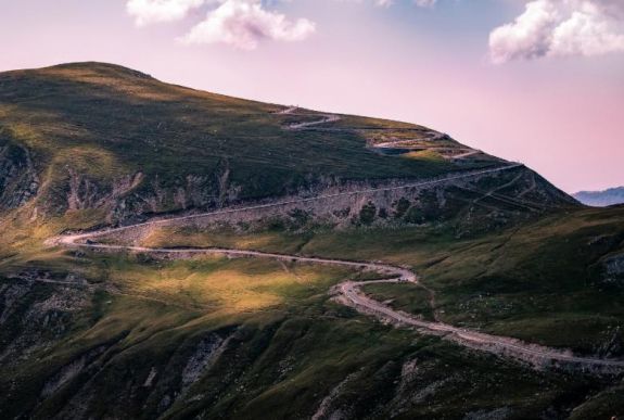 Elindult az autósforgalom a Transzalpina úton