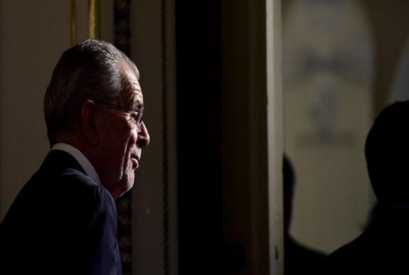 Megsértette a kijárási korlátozásokat az osztrák államfő