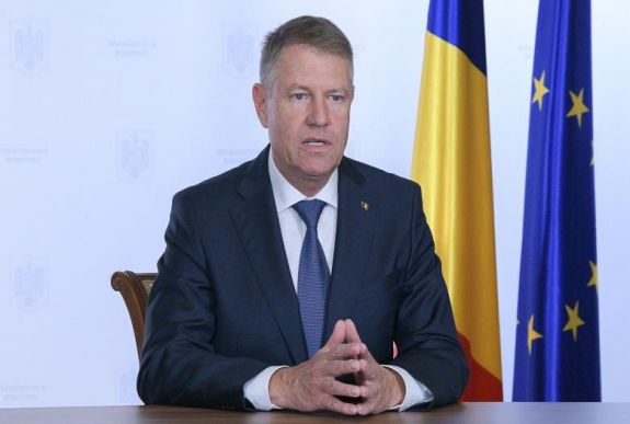 Megtámadta az alkománybíróságon az államfő a rendes tanári állásokkal kapcsolatos törvényt