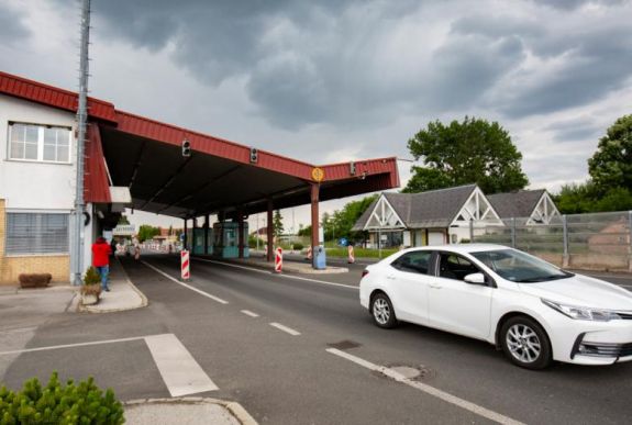 Korlátozások nélkül átkelhetnek a magyar–szlovén határon a két ország állampolgárai