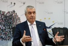 Iohannis uszító kijelentései: Tăriceanu kezdeményezi az államfő parlamentbe hívását