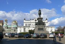 Bulgária is enyhít a járványügyi korlátozásokon