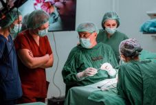 Félnek a fertőzéstől: halogatják kórházi kezelésüket a krónikus betegek