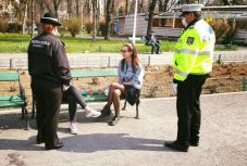 Kijárási tilalom: az alkotmánybíróság döntése ellenére érvényben maradnak a bírságok