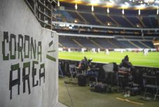 Borzalmas hírt kaptak az angol fociszurkolók