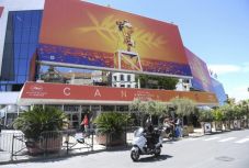Cannes-ban elmarad a fesztivál, a filmválogatást viszont bemutatják