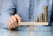 Áprilisban 2,7 százalékra mérséklődött az éves inflációs ráta