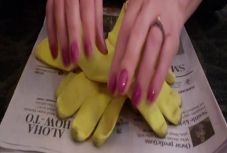 Rostás-Péter István: Kesztyűs kézzel