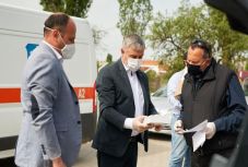 64 ezer egészségügyi maszkból álló adomány érkezett Háromszékre