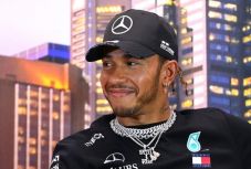 Lewis Hamilton a leggazdagabb sportoló Nagy-Britanniában
