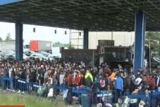Határrendészet: sikerült felszámolni a hatalmas tömeget Nagylaknál