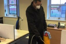 Ezeket a szabályokat kell betartani a munkahelyeken a vészhelyzet idején