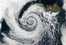 Kétmillió embert evakuálnak egy ciklon miatt Indiában és Bangladesben