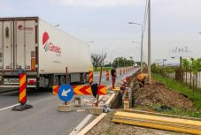 Kibővített forgalmi csomópont épül a nagyváradi repülőtérnél