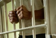 A képviselőház jogi bizottsága elutasította az otthon letölthető börtönbüntetést