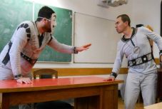 Bánk bán videochatben – élő online előadással „turnézik” a Váróterem Projekt