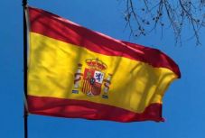 Nemzeti gyászt rendel el Spanyolország a koronavírus-járvány áldozataiért