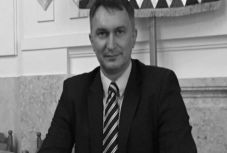 Tragikus hirtelenséggel elhunyt Sitku Ernő 