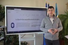 Digitális rendszerrel segítené a román érettségire való felkészülést Hargita Megye Tanácsa