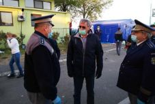 FRISSÍTVE - Elfogadta a szenátus a belügyminiszter ellen benyújtott egyszerű indítványt