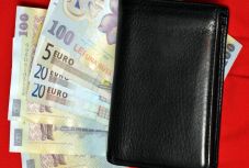 A munkaszerződések ijesztően nagy százaléka minimálbéres